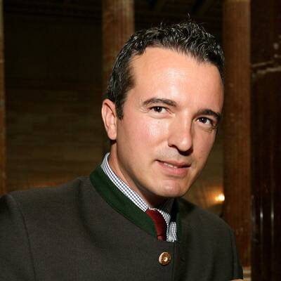 Team Stronach, 12. Jessi Lintl