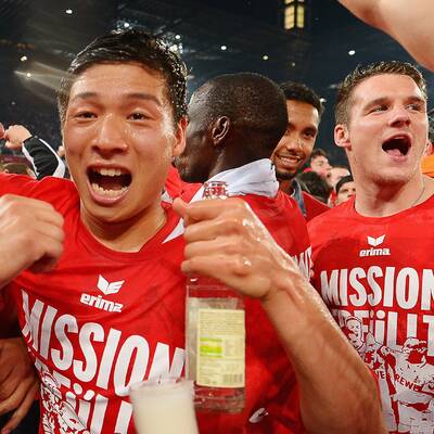 So wild feiert Stöger-Klub Köln den Aufstieg