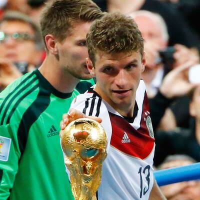 Die besten Jubelbilder von Müller & Co.