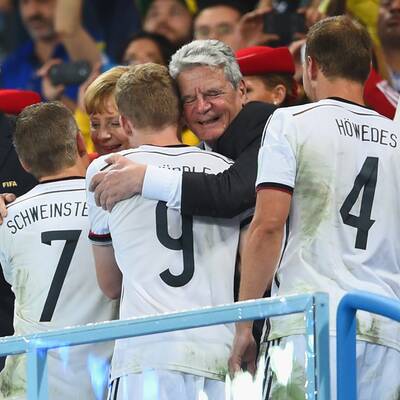 So jubeln Merkel & Gauck