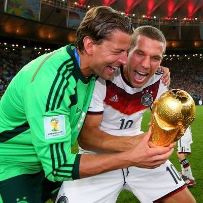 Die besten Jubelbilder von Müller & Co.