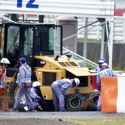 Marussia-Pilot krachte gegen Bergekran: Lebensgefahr!