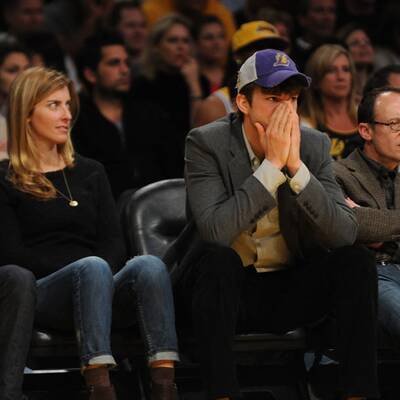 Wer ist bloß diese Blondine? 