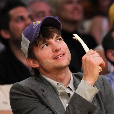 Wer ist bloß diese Blondine? 