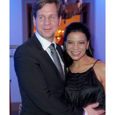 Schöne Roben, lange Beine, runde Bäuche...