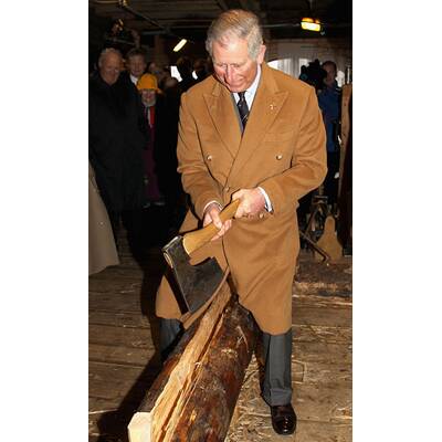 Charles & Camilla: Holzhacken in Norwegen