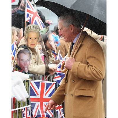 Charles & Camilla: Holzhacken in Norwegen