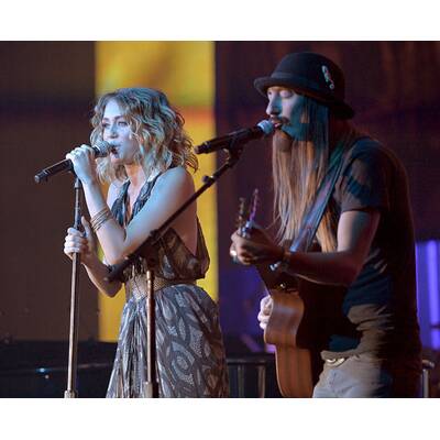 Miley Cyrus & Liam Hemsworth verlobt?