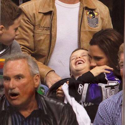 Victoria Beckham: Mit ihren Männern beim Eishockey