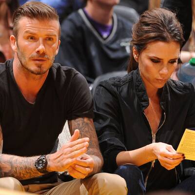 Die Beckhams turteln bei Basketballspiel