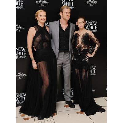 Charlize Theron lässt tief blicken