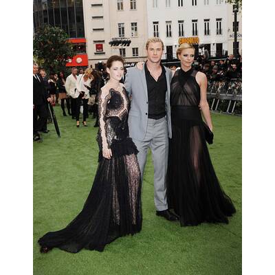 Charlize Theron lässt tief blicken