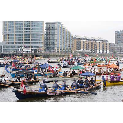 Weltrekord: 1.000 Schiffe ehrten Queen Elizabeth II.