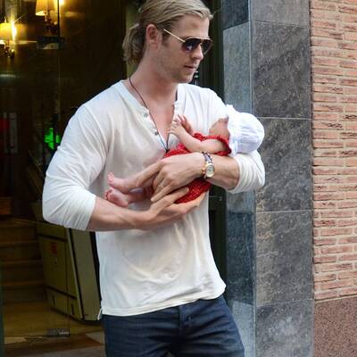 Chris Hemsworth: Stolzer Papa