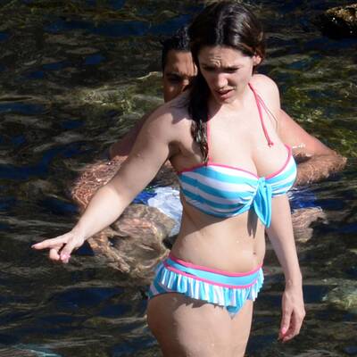 Kelly Brook: Stolz auf ihre Rundungen