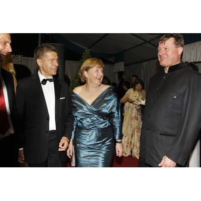 Merkel löste mit Kleiderwahl zum Auftakt der Bayreuther Festspiele Diskussionen aus 