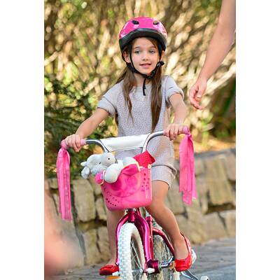 Katie Holmes bring Suri Cruise das Rad fahren bei