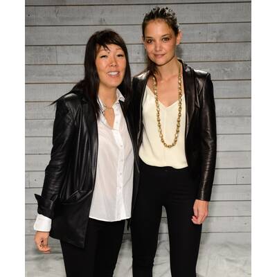 Katie Holmes debütiert bei New York Fashion Week als Modedesignerin