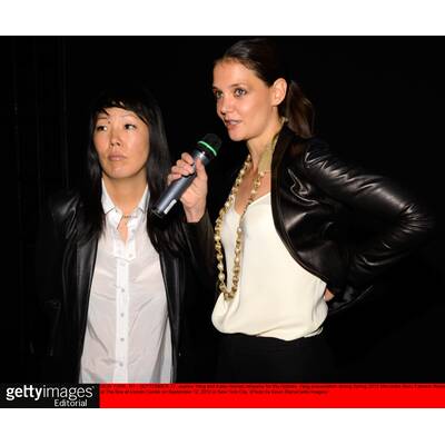 Katie Holmes debütiert bei New York Fashion Week als Modedesignerin