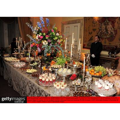 Valentino Ausstellungs-Eröffnung