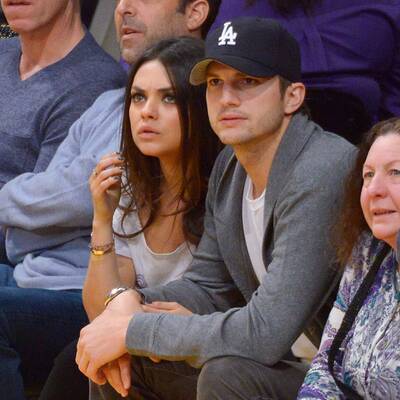 Mila Kunis & Ashton Kutcher: Verliebt beim Basketball