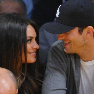 Mila Kunis & Ashton Kutcher: Verliebt beim Basketball