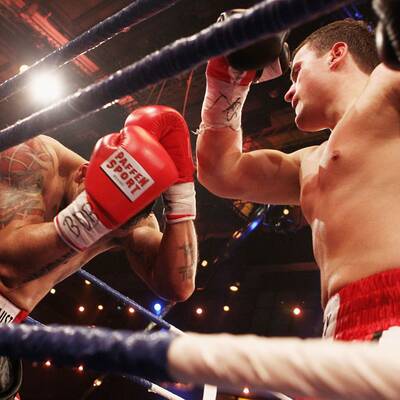 Beim Sat1.-Promiboxen 2013 gab's am 8.März was auf die Mütze. 