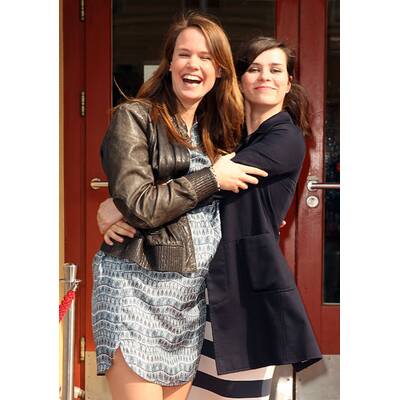 Nora Tschirner zeigt Babybauch