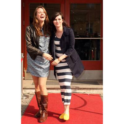 Nora Tschirner zeigt Babybauch