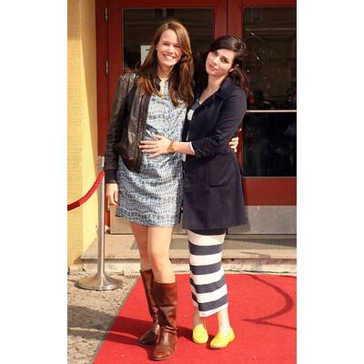 Nora Tschirner zeigt Babybauch