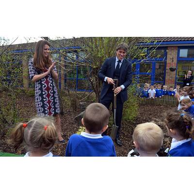 Herzogin Kate: Schwanger & strahlend