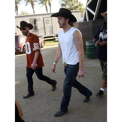 Ashton Kutcher als Cowboy auf Musikfestival 