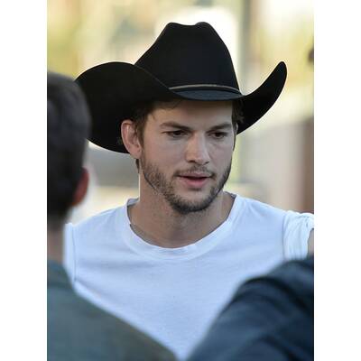 Ashton Kutcher als Cowboy auf Musikfestival 
