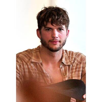 Ashton Kutcher als Cowboy auf Musikfestival 