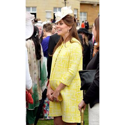 Strahlende Kate verzaubert bei Gartenfest der Queen