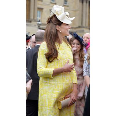 Strahlende Kate verzaubert bei Gartenfest der Queen