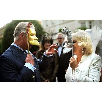 Prinz Charles, Camilla und Cara amüsieren sich prächtig