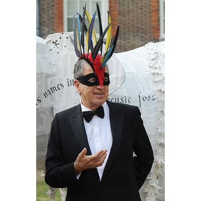 Prinz Charles, Camilla und Cara amüsieren sich prächtig