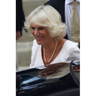 Prinz Charles & Camilla besuchen das Baby im Spital