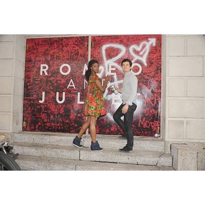 Orlando Bloom küsst fremd