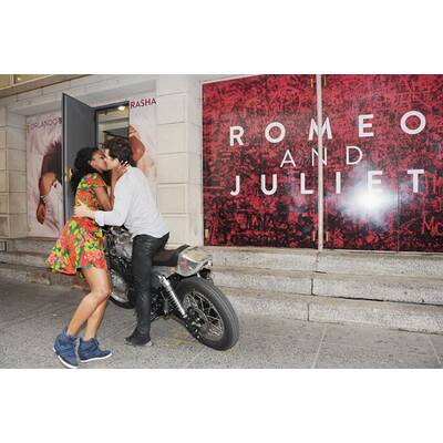 Orlando Bloom küsst fremd