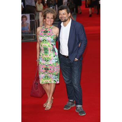 Naomi Watts strahlt bei 