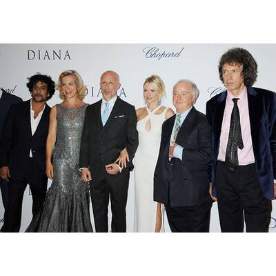 Naomi Watts strahlt bei 