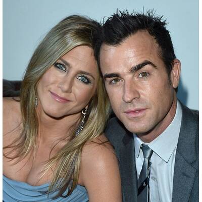 Jennifer Aniston verliebt mit Lover Theroux