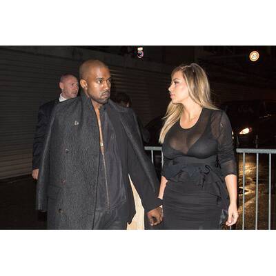 Kim Kardashian & Kanye West superhappy