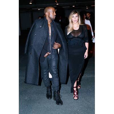 Kim Kardashian & Kanye West superhappy