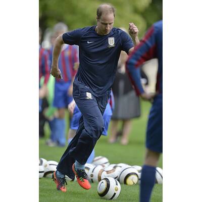 Prinz William am Fußballfeld