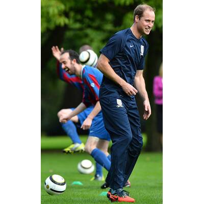 Prinz William am Fußballfeld