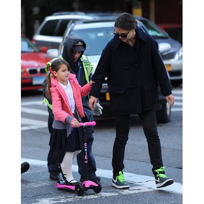 Suri Cruise mit Mama Katie in New York unterwegs