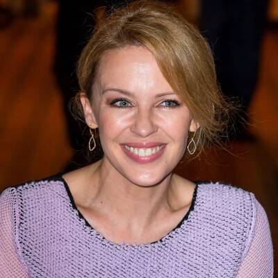 Tapfere Kylie Minogue lächelt trotz Trennung